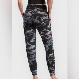 NWT✨Athleta Balance Printed Jogger Black Sz 1X 29” inseam 17” waist Retail $89